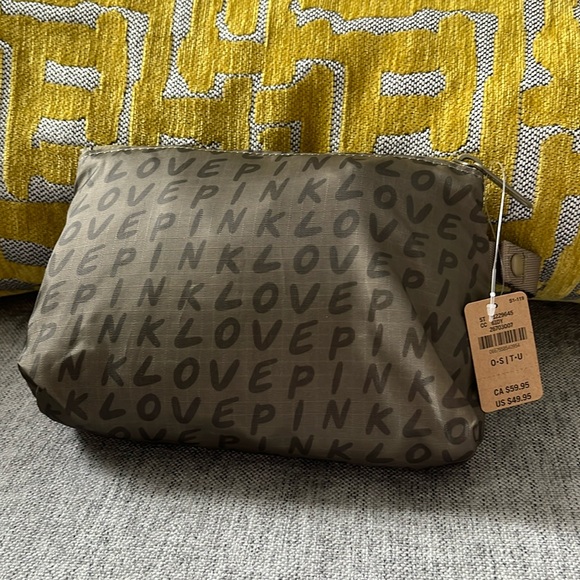 Pink totes into another smaller size pink bag 👜 2 in 1 - Picture 1 of 9